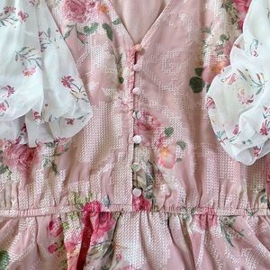 Hemant & Nandita from Anthropologie peplum shirt. size Large / Pink floral